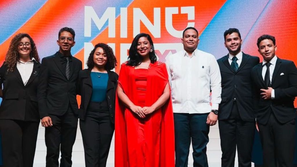 Jóvenes de Generación Impacto en MINUME, República Dominicana
